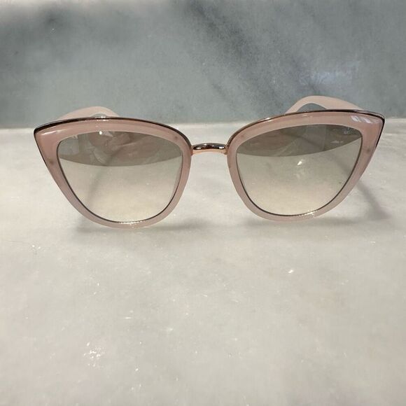 Urban Outfitters Accessories - Urban Outiftters Beige Clear Cat Eye Sunglasses